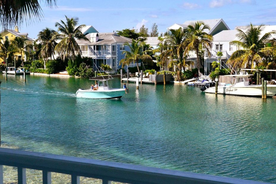 Lagoon Beach