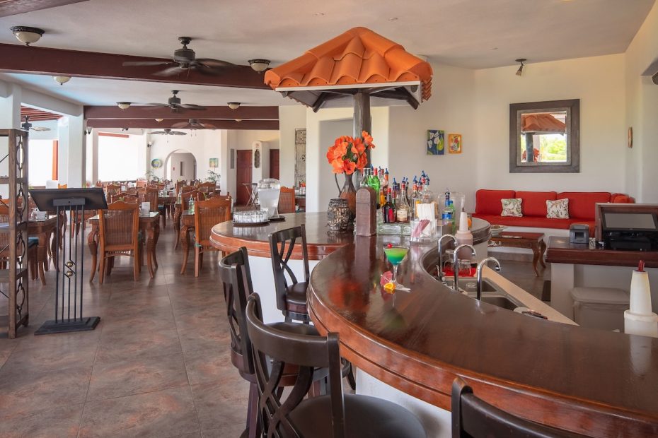 Bar & Restaurant