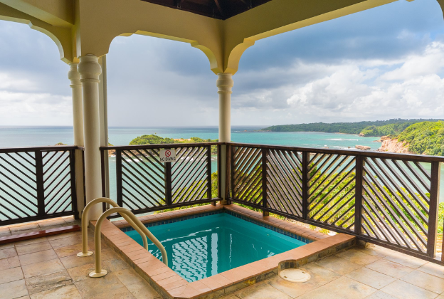 calibishie-cove-tub