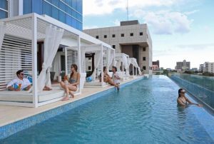 intercontinetal santo domingo pool view